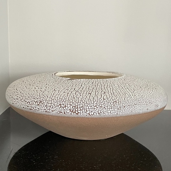 🔺SOLD🔺 🌟VINTAGE🌟 Cracked Round Saucer Vase - Picture 3 of 5